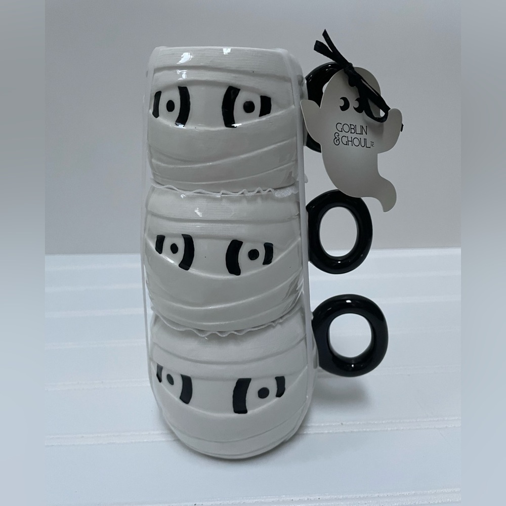 Set 3 Pc. Stackable mummy white/black mugs (NWT)